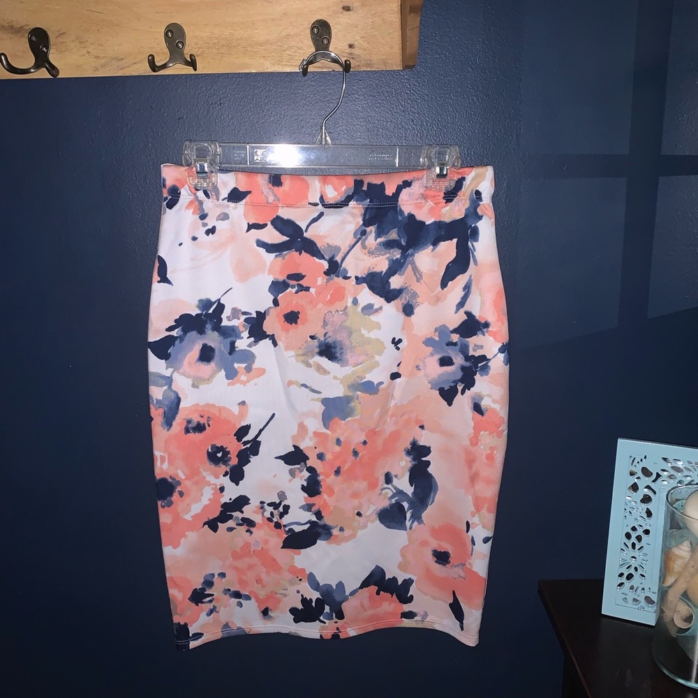 Lara floral skirt, navy/white/pink